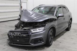 krockskadad bil motor Audi Q5  2019/8