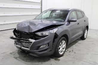 Damaged car Hyundai Tucson  2019/2