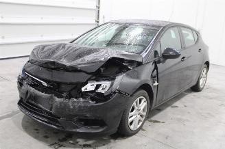 Damaged car Opel Astra  2020/7
