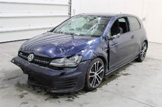 damaged motor cycles Volkswagen Golf  2014/9