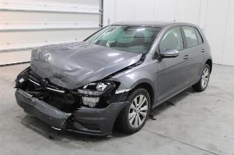 Coche accidentado Volkswagen Golf  2019/8