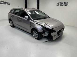 Damaged car Hyundai I-30  2018/9