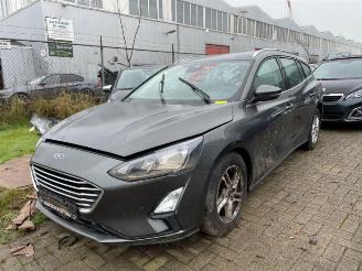 Salvage car Ford Focus Focus 4 Wagon, Combi, 2018 1.0 Ti-VCT EcoBoost 12V 125 2019/9