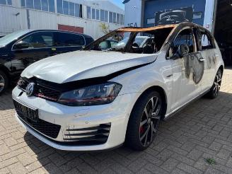uszkodzony samochody osobowe Volkswagen Golf Golf VII (AUA), Hatchback, 2012 / 2021 2.0 GTI 16V Performance Package 2016