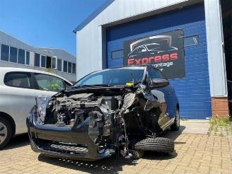 Damaged car Peugeot 108 108, Hatchback, 2014 1.0 12V 2016