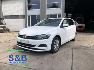 damaged commercial vehicles Volkswagen Polo Polo VI (AW1), Hatchback 5-drs, 2017 1.0 12V BlueMotion Technology 2017/12