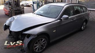 krockskadad bil auto BMW 3-serie 3 serie Touring (E91), Combi, 2004 / 2012 320d 16V Efficient Dynamics Edition 2012/2