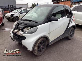 dommages fourgonnettes/vécules utilitaires Smart Fortwo Fortwo Coupe (451.3), Hatchback 3-drs, 2007 1.0 45 KW 2011/10